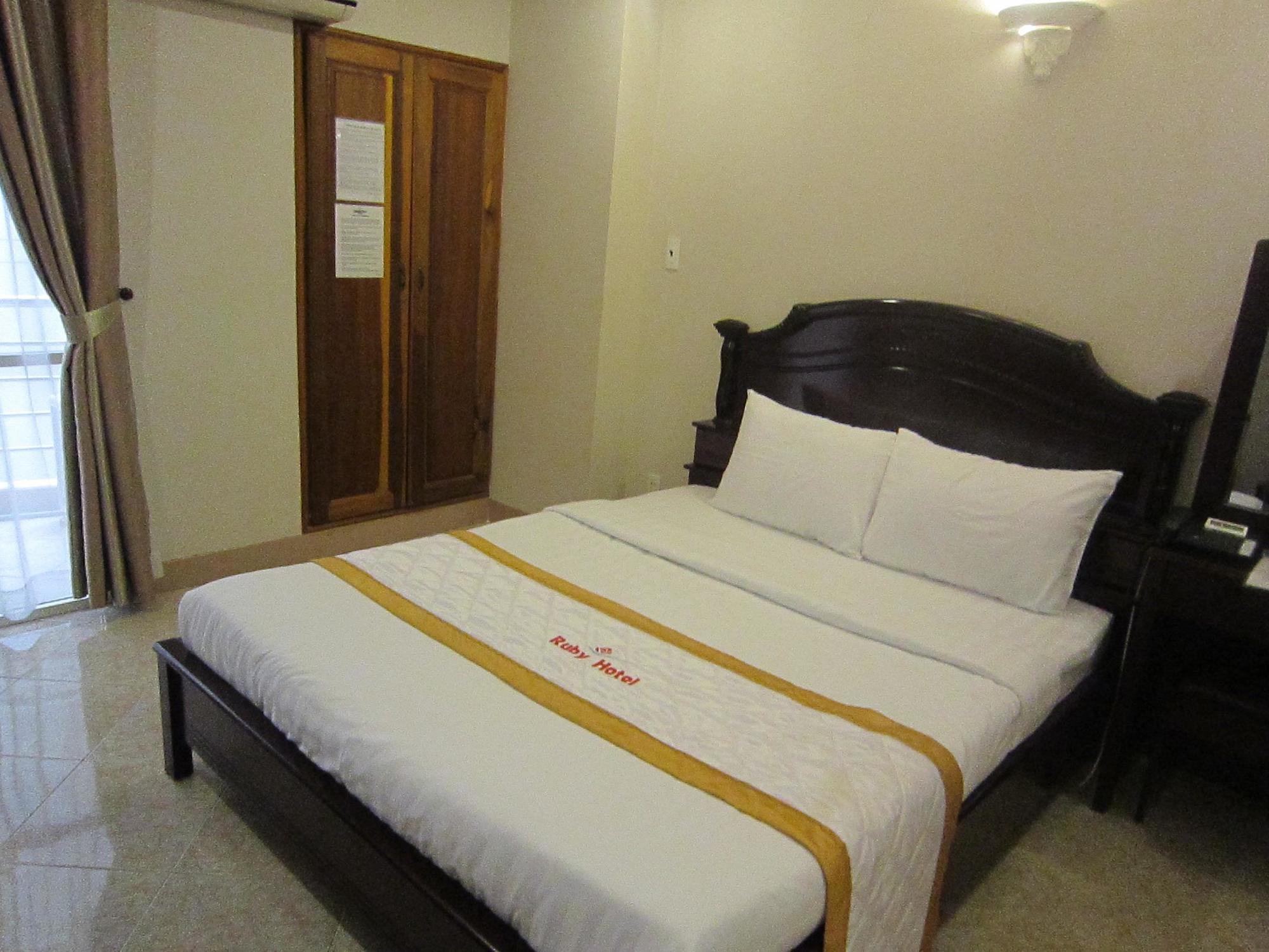 เร้ด รูบี้ โฮเต็ล เบน ตาห์น Hotel โฮจิมินห์ซิตี้ ภายนอก รูปภาพ
