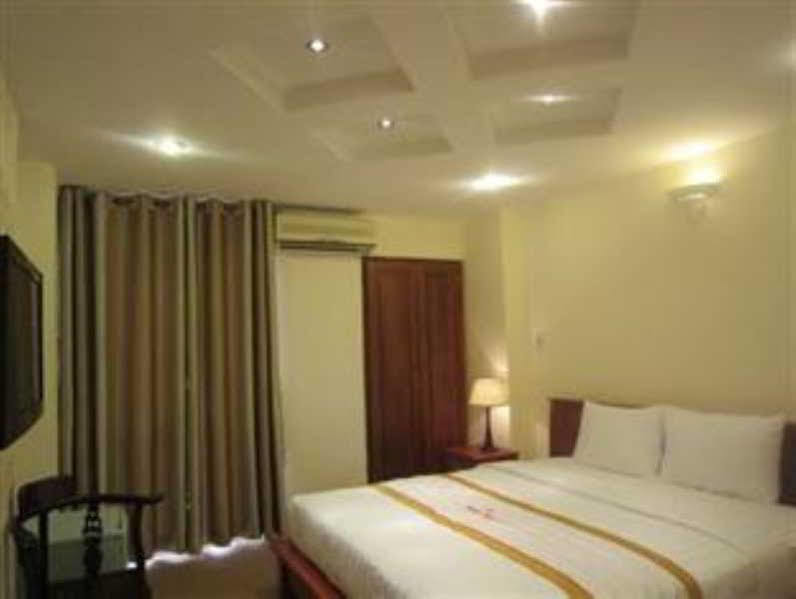 เร้ด รูบี้ โฮเต็ล เบน ตาห์น Hotel โฮจิมินห์ซิตี้ ภายนอก รูปภาพ