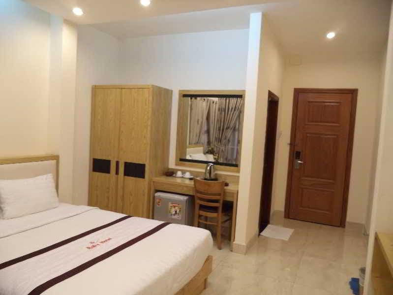 เร้ด รูบี้ โฮเต็ล เบน ตาห์น Hotel โฮจิมินห์ซิตี้ ภายนอก รูปภาพ