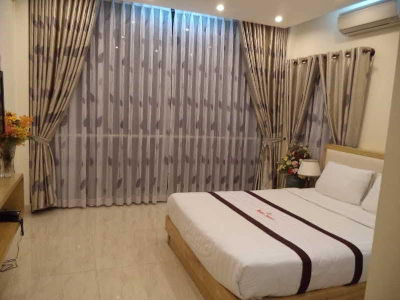เร้ด รูบี้ โฮเต็ล เบน ตาห์น Hotel โฮจิมินห์ซิตี้ ภายนอก รูปภาพ